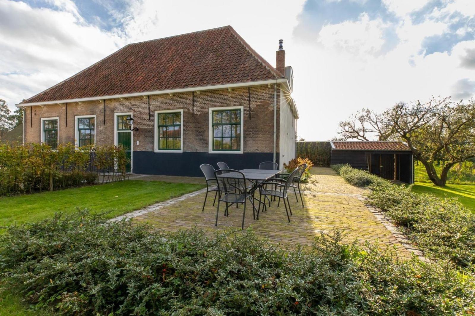 Vakantiehuis 'Boerderij Molenhof' - Stationsweg 5 | Heinkenszand Eksteriør bilde
